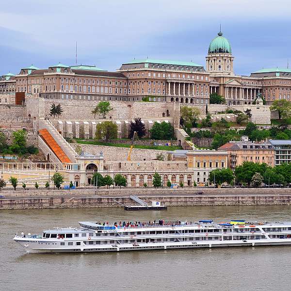 Navegando Por El Danubio